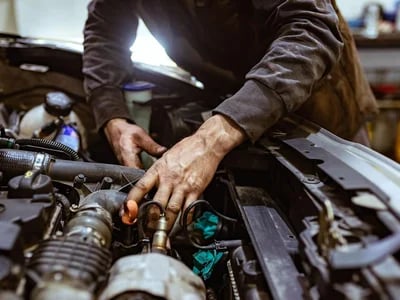 Einfach verkaufen: Motorschaden Ankauf Köln für Autos ohne TÜV oder abgemeldet