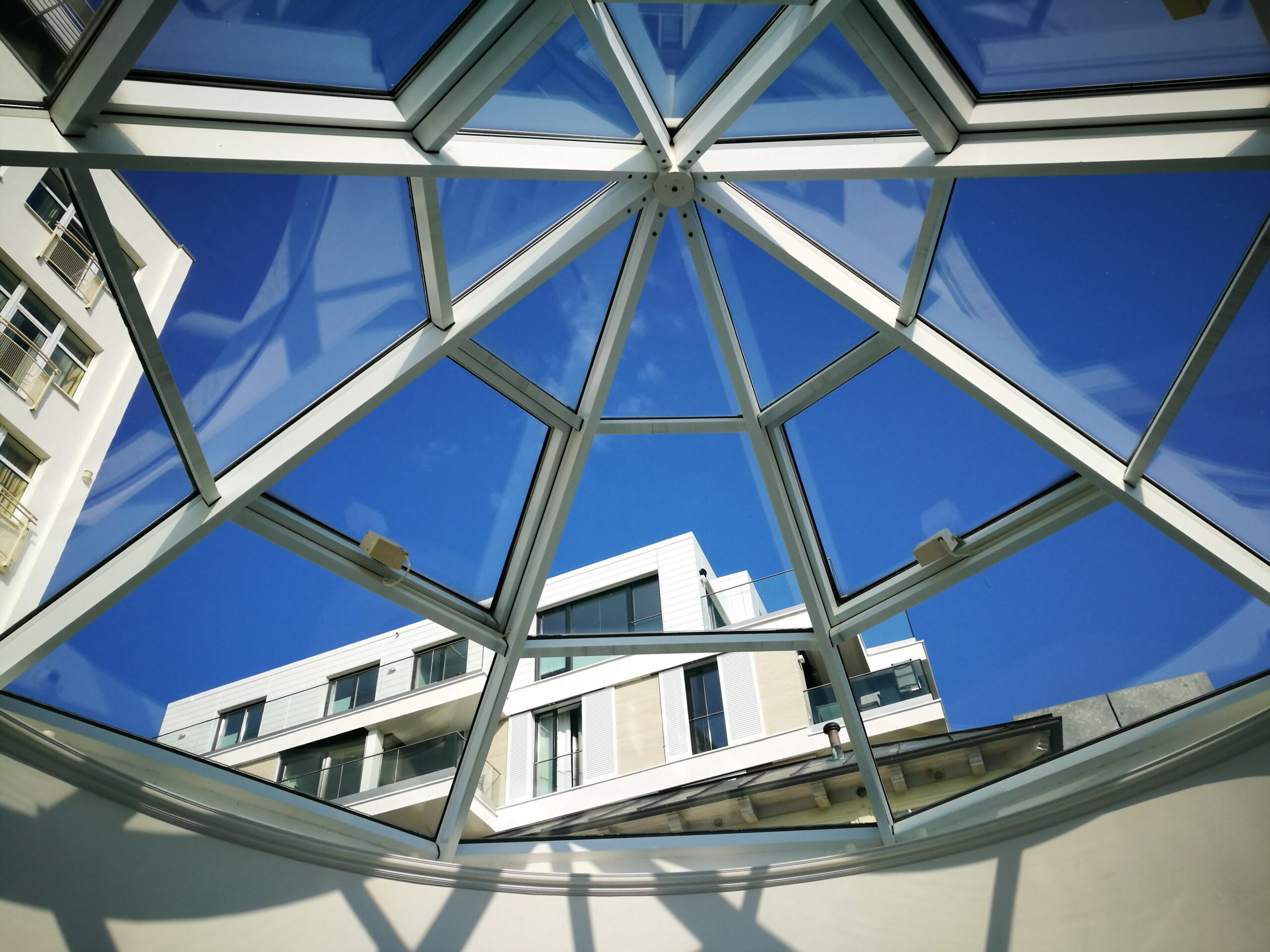 Finde den besten Fensterputzer in der Nähe mit Meister-Job