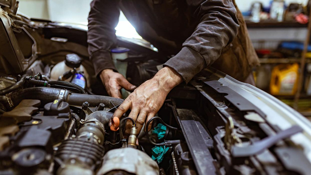 Einfach verkaufen: Motorschaden Ankauf Köln für Autos ohne TÜV oder abgemeldet