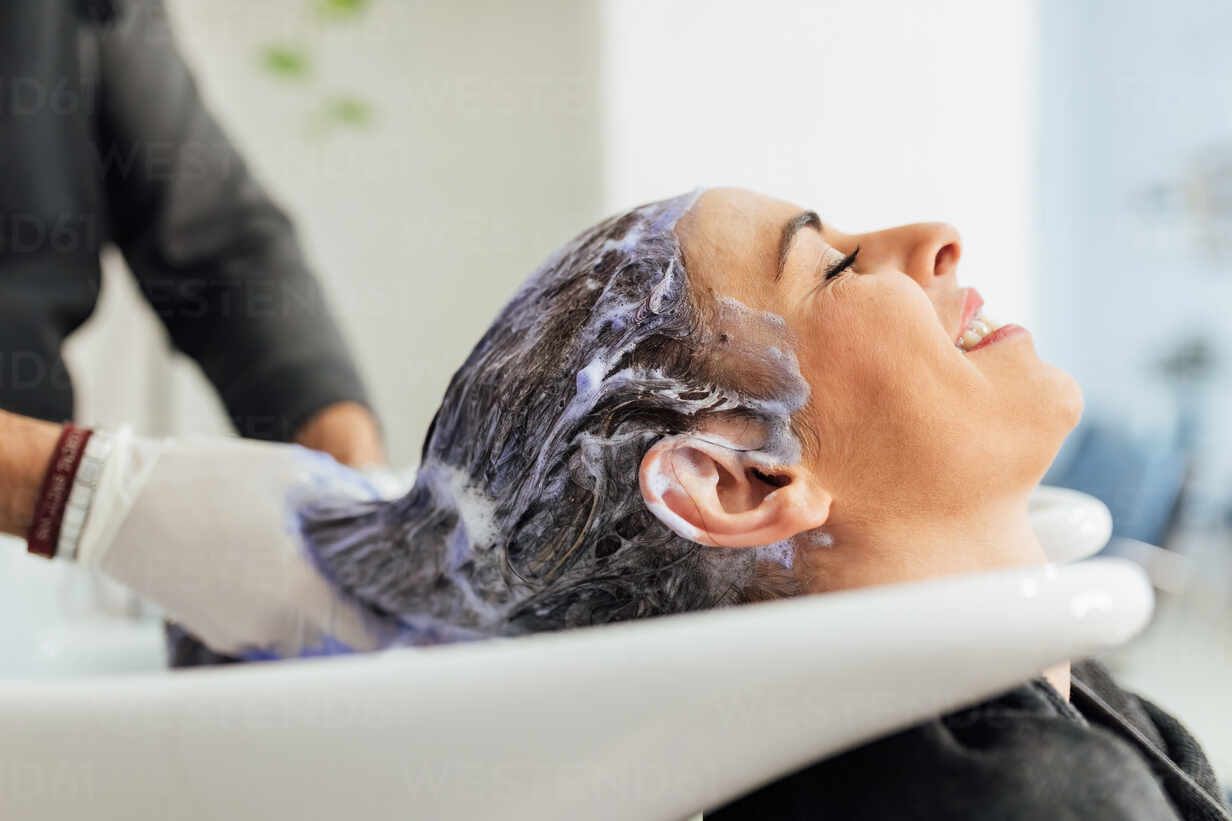 Entspannung beginnt beim Friseur Waschbecken: Komfort, der begeistert