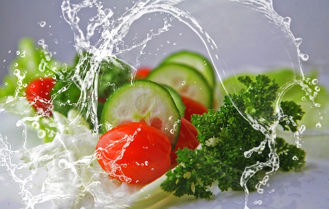 Frische Salate für den Sommer: Leichte und erfrischende Kreationen